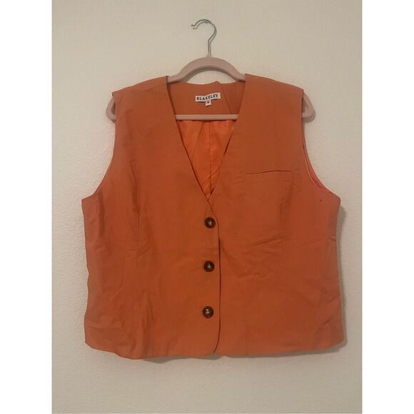 Blakeley Women’s Front Button Vest NEW - Picture 1 of 4